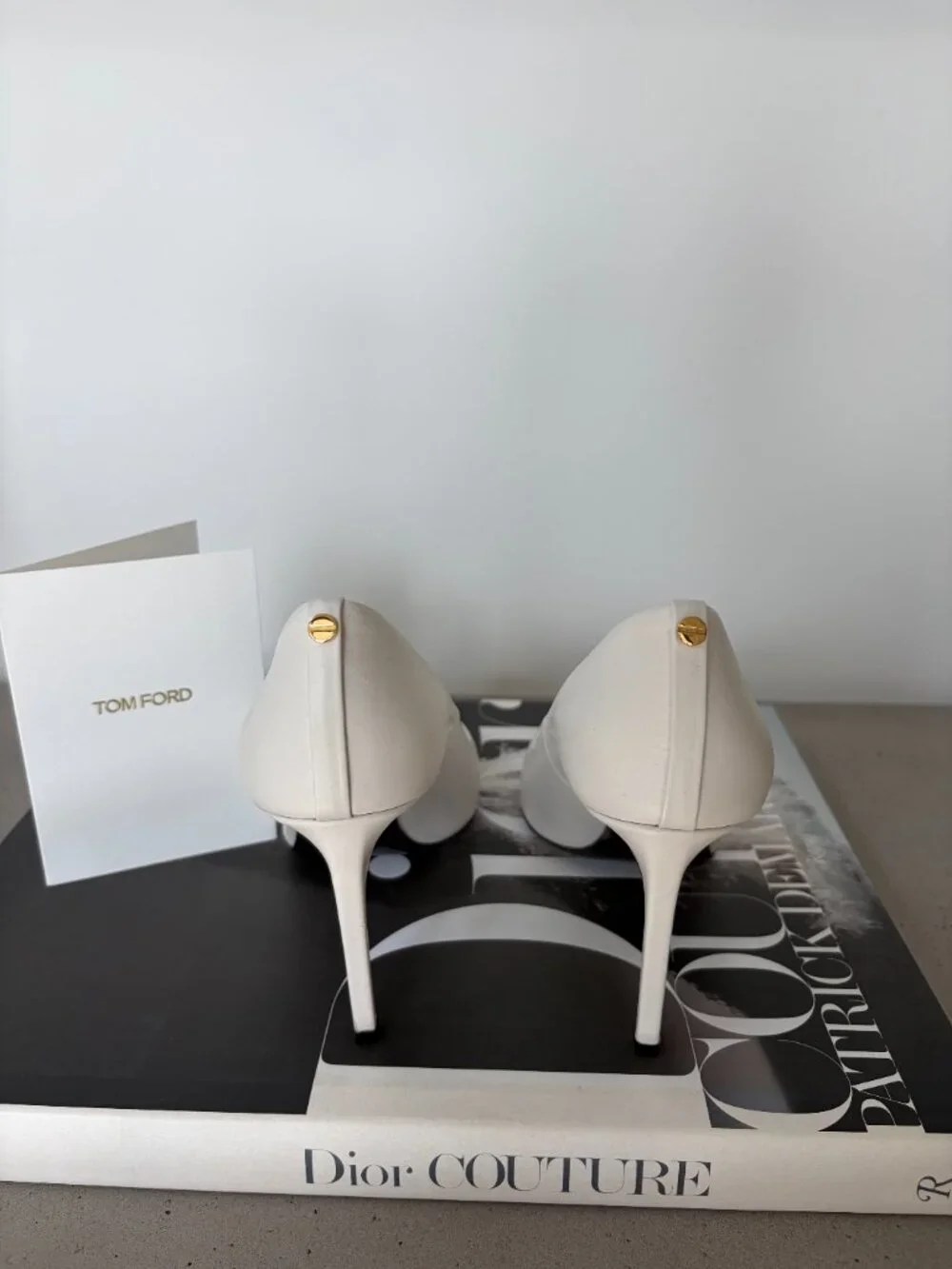 Tom Ford White Leather Pointed Toe Stiletto Pumps 37.5 IT 7.5 US